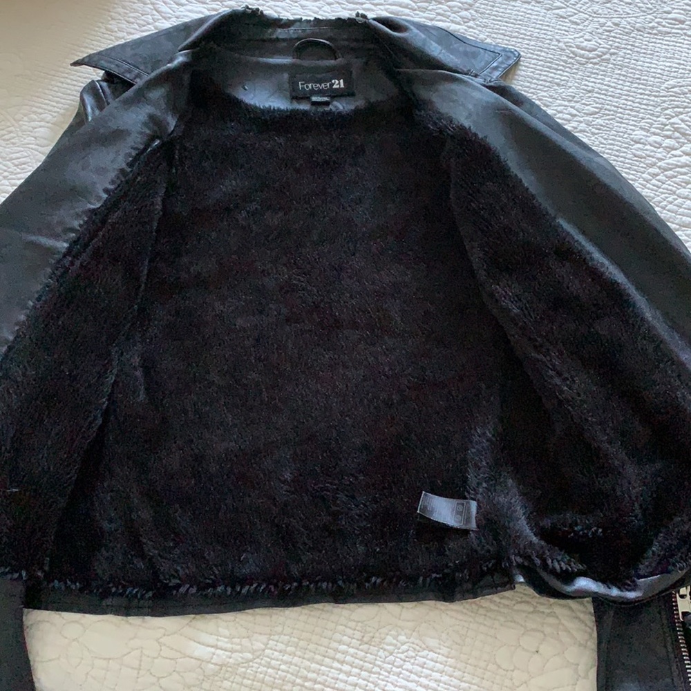 Leather jacket - Picture 3 of 4